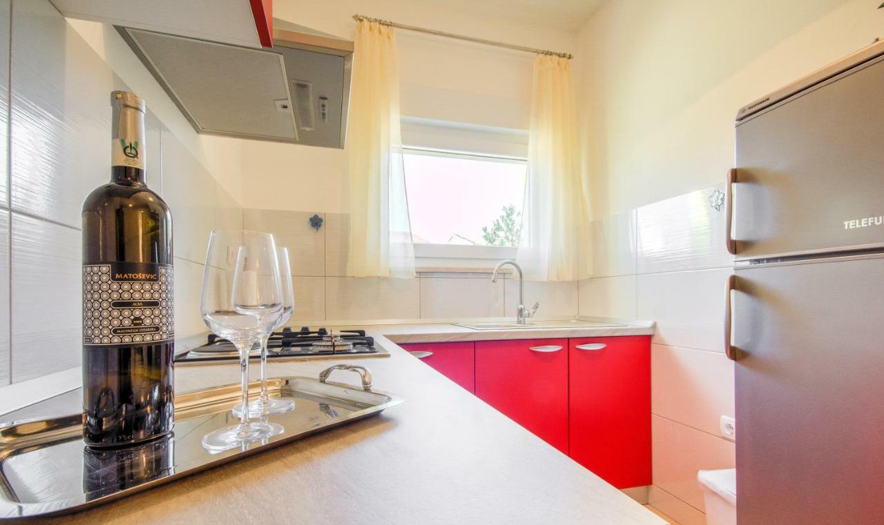 Apartmani Prodan 2 Fazana Luaran gambar