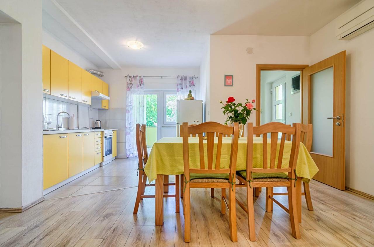 Apartmani Prodan 2 Fazana Luaran gambar